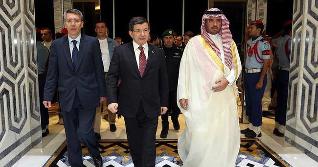 Başbakan Davutoğlu Suudi Arabistan’da
