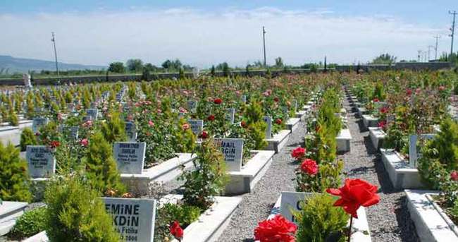 İstanbul’da toplam 9 milyar TL’lik mezar taşı var!