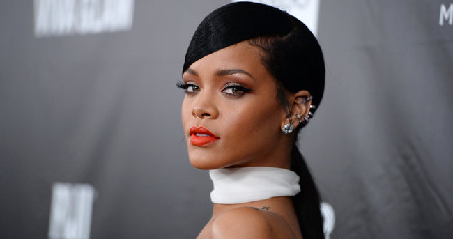 Rihanna’yı ölümle tehdit eden sapık yakalandı