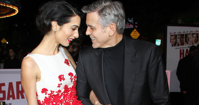 George-Amal Clooney çiftinden romantik poz