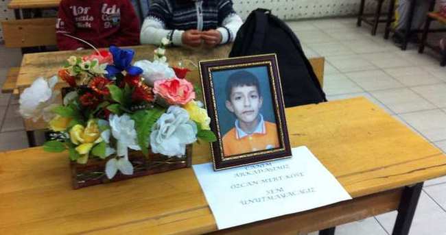 Sınıf arkadaşları elektrik akımına kapılıp ölen Özcan’ı unutmadı