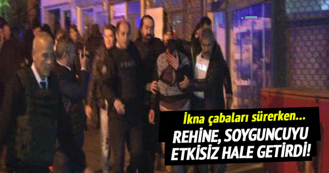 İstanbul’da soyguncuyu rehine etkisiz hale getirdi