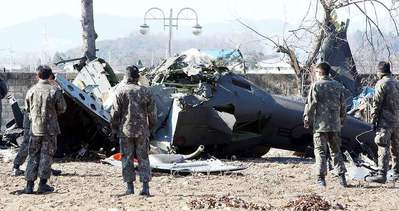 Güney Kore’de askeri helikopter düştü