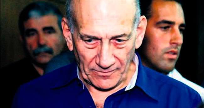 Ehud Olmert bugün hapse giriyor