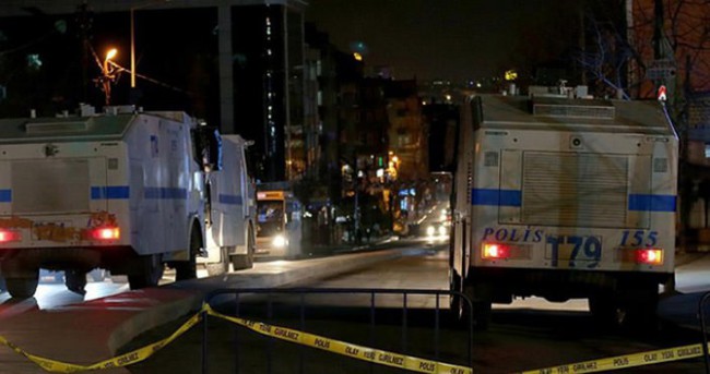 İstanbul ve İzmir’de izinsiz gösteri: 17 gözaltı