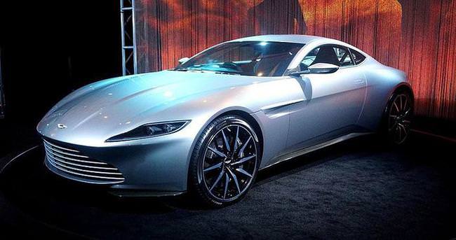 James Bond’un arabası 2,4 milyon sterline satıldı