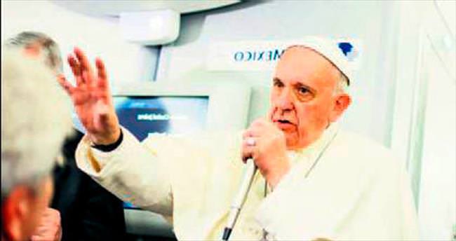 Papa, Amerikan seçim polemiğine dahil oldu