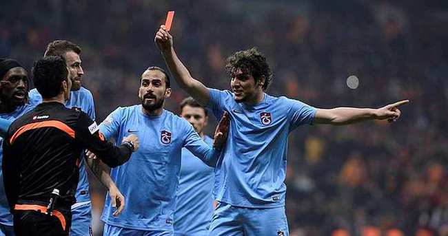 Trabzonspor’dan taraftarlarına kırmızı kart çağrısı