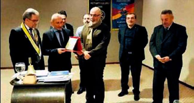 Mehmet Uzel’e gazetecilik ödülü