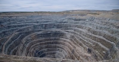 Zimbabwe ülkedeki tüm elmas madenlerini devletleştiriyor