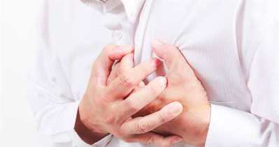 Göğüs ağrısı ciddi problemlerin işareti olabilir