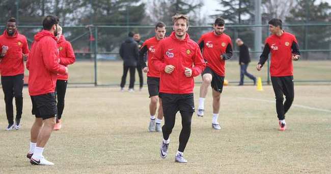 Eskişehirspor’da iki futbolcu kadro dışı