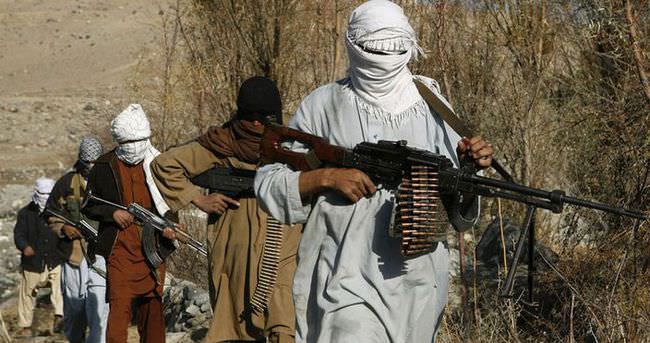 Taliban’da karşıt gruplar çatışıyor, 100’e yakın ölü var