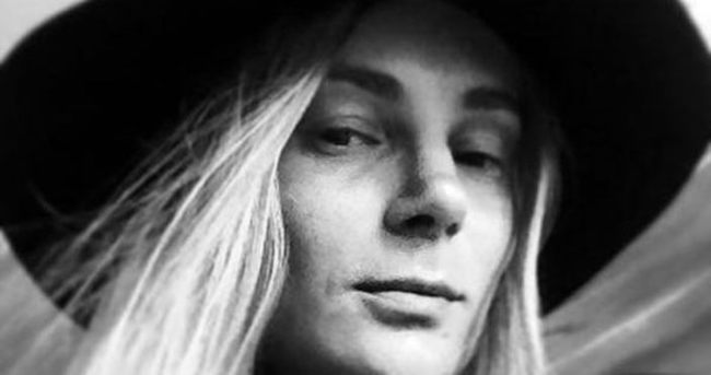 Genç model İrina kendini benzinle yaktı