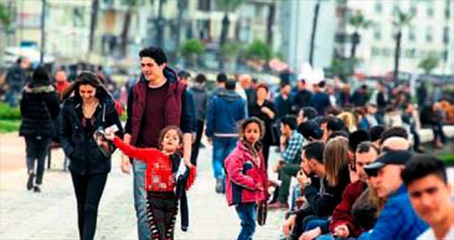 Suriyeli çocuklar kent sokaklarında