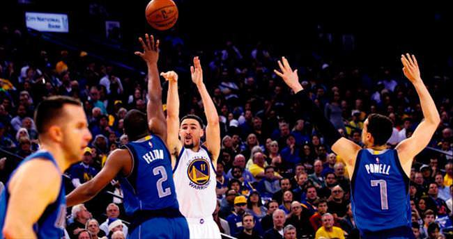 Currygiller NBA’de üçlük rekorunu da kırıverdiler