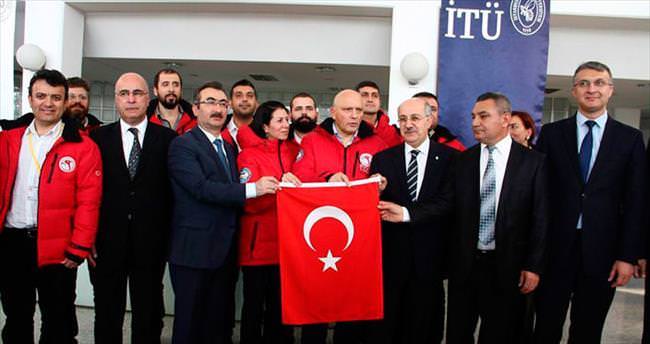 Kutba Türk bayrağı için 3..2..1..