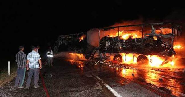 PKK’lılar Şırnak-Mardin karayolunda 3 TIR’ı yaktı