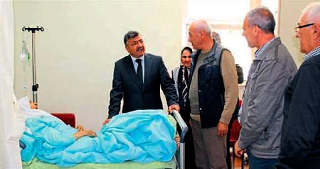 Başkan Akdoğan’dan hastalara moral ziyareti