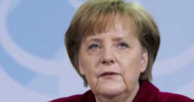 Merkel, Türkiye’nin komedyen ile ilgili şikayeti için açıklama yaptı