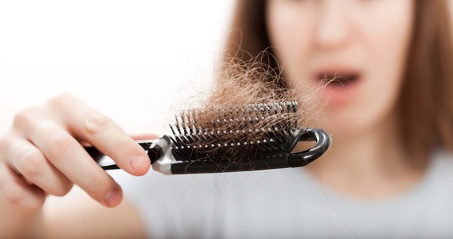 Kadınlarda saç dökülmesi ve tedavisi