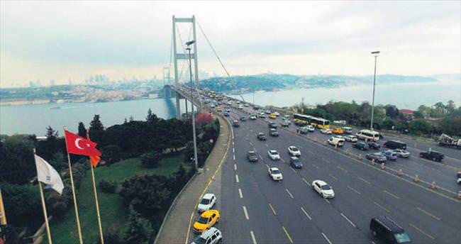 İstanbul trafiğine ‘drone’lu takip