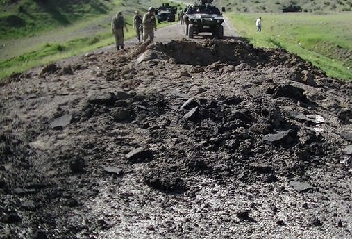 Varto’da PKK’dan bombalı tuzak: 3 polis yaralı