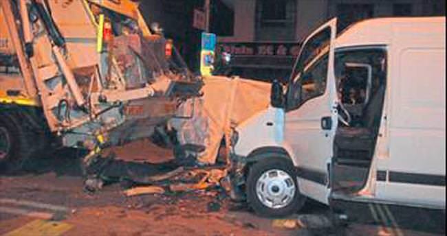 İzmir’de trafik kazası: 2 ölü