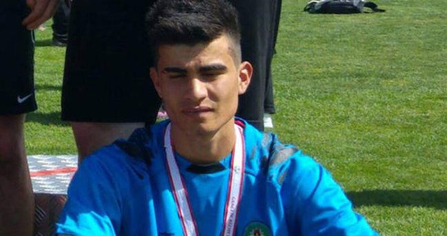 Genç futbolcu hayatını kaybetti