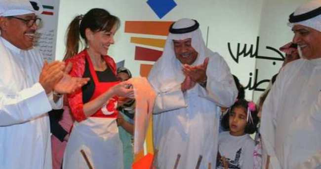 Ebru sanatını Kuveyt’e taşıdı