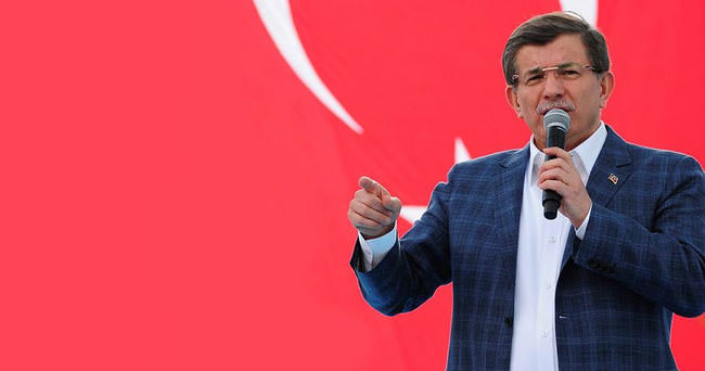 Başbakan Davutoğlu: Kazdığınız çukurlarda terör yapılanmanızı yok edeceğiz
