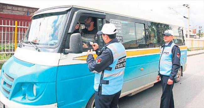 Tanıtım kartsız şoförlere ceza yağdı