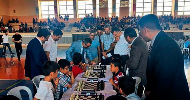 Sarıçam’da dev satranç turnuvası