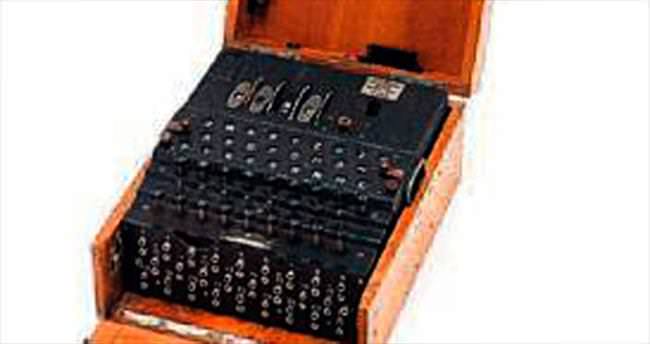 Naziler’in Enigma makinesi satışta