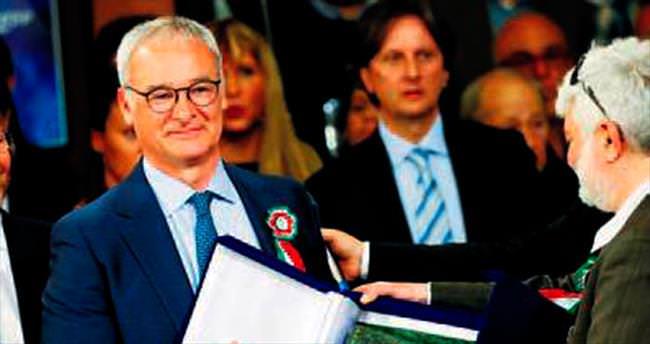 Tarih yazan Ranieri İtalya’da ödüllendirildi