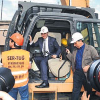 İnönü’yü yıkma altında kalırsın