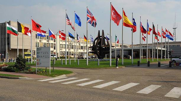 Karadağ NATO üyeliğine kabul edildi