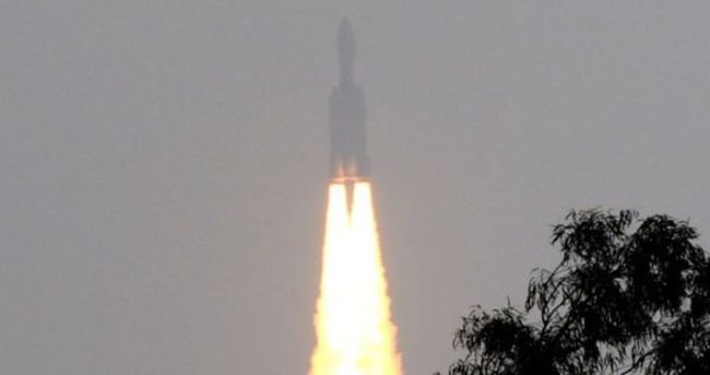Hindistan mini uzay mekiğini uzaya fırlattı