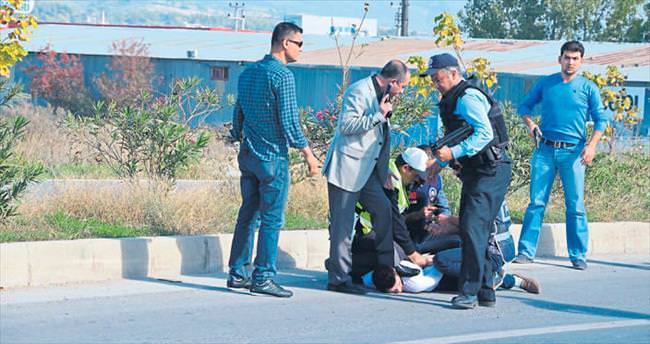 Antalya polisi yolda suça geçit vermiyor