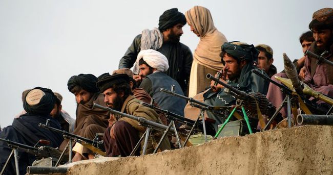 Taliban, Afganistan’da 17 yolcu kaçırdı