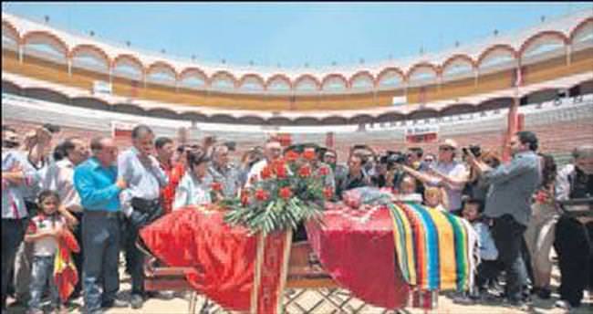 Meksikalı matador arenadan uğurlandı