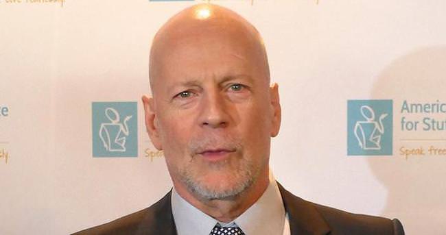 Bruce Willis’e ’kekeme ödülü’