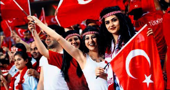 Euro 2016’da en ateşli taraftar Türkler olacak
