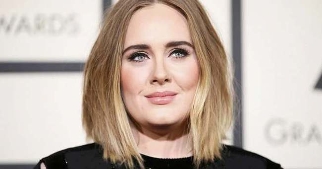 Adele konser sırasında gözyaşlarına boğuldu