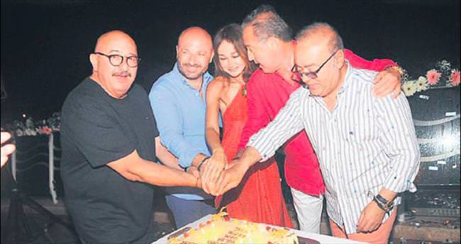 Mustafa Göçen ve dostları doğum günlerini kutladı