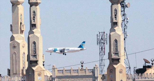 Mısır uçağının enkazı bulundu