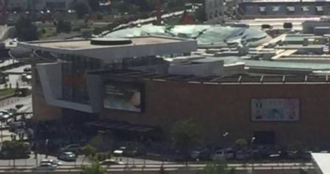 Ankara’da AVM’nin çatısı çöktü! Yaralılar var