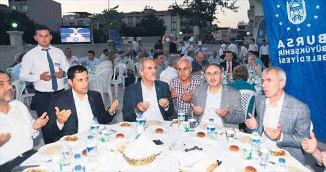 1500 kişilik Medine Camisi ibadete açıldı