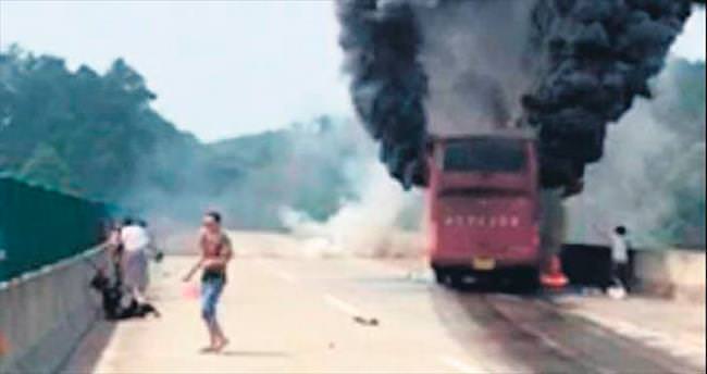 Turist otobüsünde diri diri yandılar!
