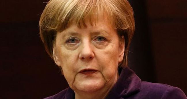 Merkel’den İngiltere’ye gönderme! Üzümleri seçmenize izin vermeyeceğiz